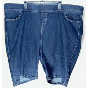 Torrid denim Bermuda shorts size 5